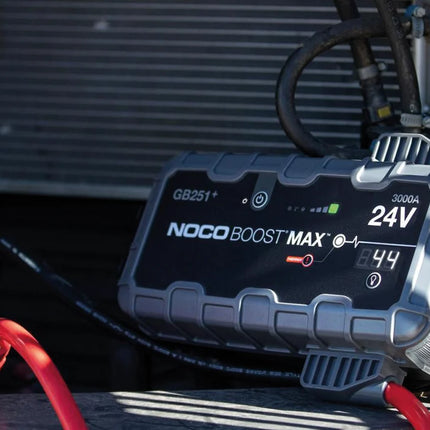 Noco - Boost Max Jump Starter 24 V 3’000 A, mit 12 V 15 A Ausgang und 2x USB - 1 - Stück