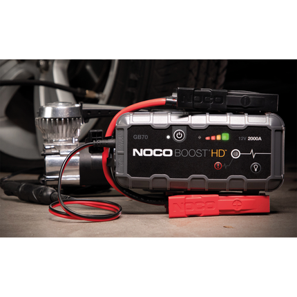 Noco - Boost HD 12 V 2’000 A, mit 12 V 15 A Ausgang und USB-C