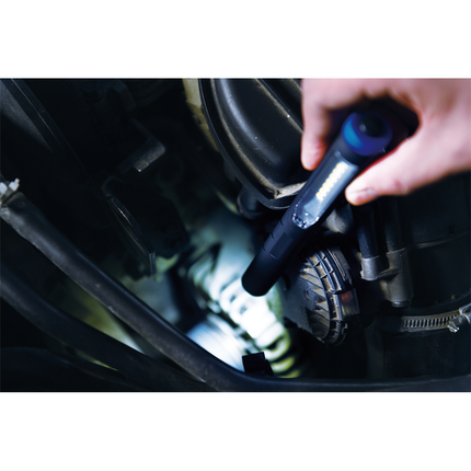 Penlight mit 7 LEDs und Frontstrahler SL2090 - Hischier Auto AG