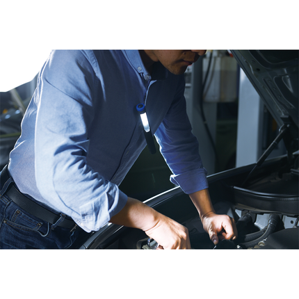 Penlight mit 7 LEDs und Frontstrahler SL2090 - Hischier Auto AG