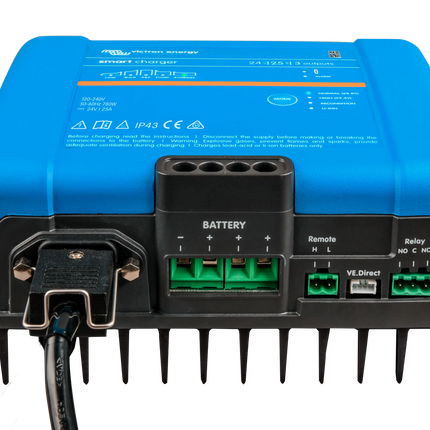 Victron - Smart Charger IP43, Batterieladegerät, 24 V, 16 A, 3 Ausgänge