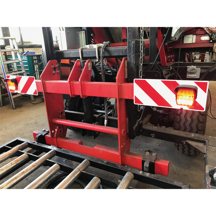 Satz Warntafeln mit LED-Leuchten für Überbreite