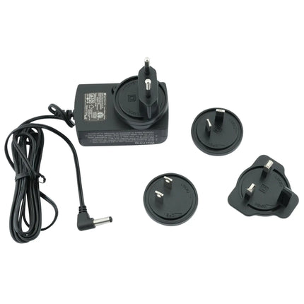 Netzgerät  230 V mit Universalstecker - 1 - Stück Diverse